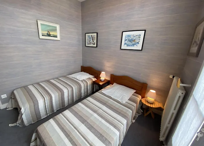 Maison Familiale 100m De La La Santoline - Garage Hébergement de vacances