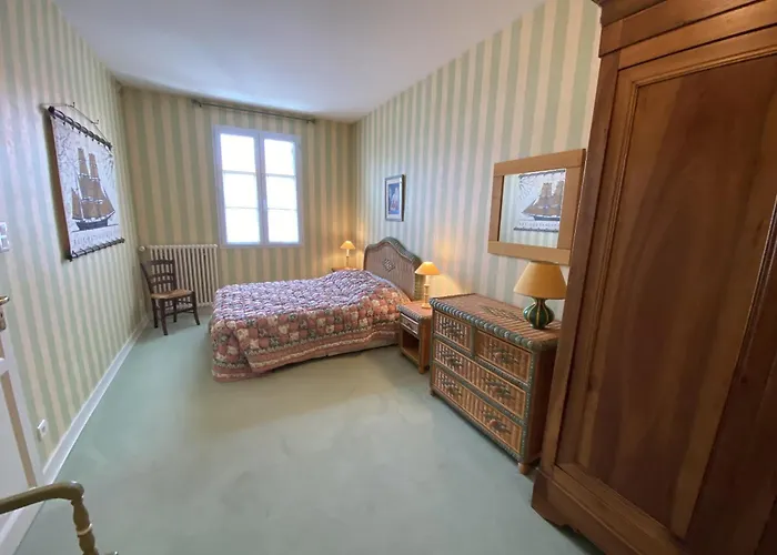 Maison Familiale 100m De La La Santoline - Garage Hébergement de vacances