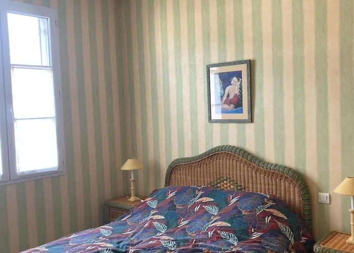 Maison Familiale 100m De La La Santoline - Garage